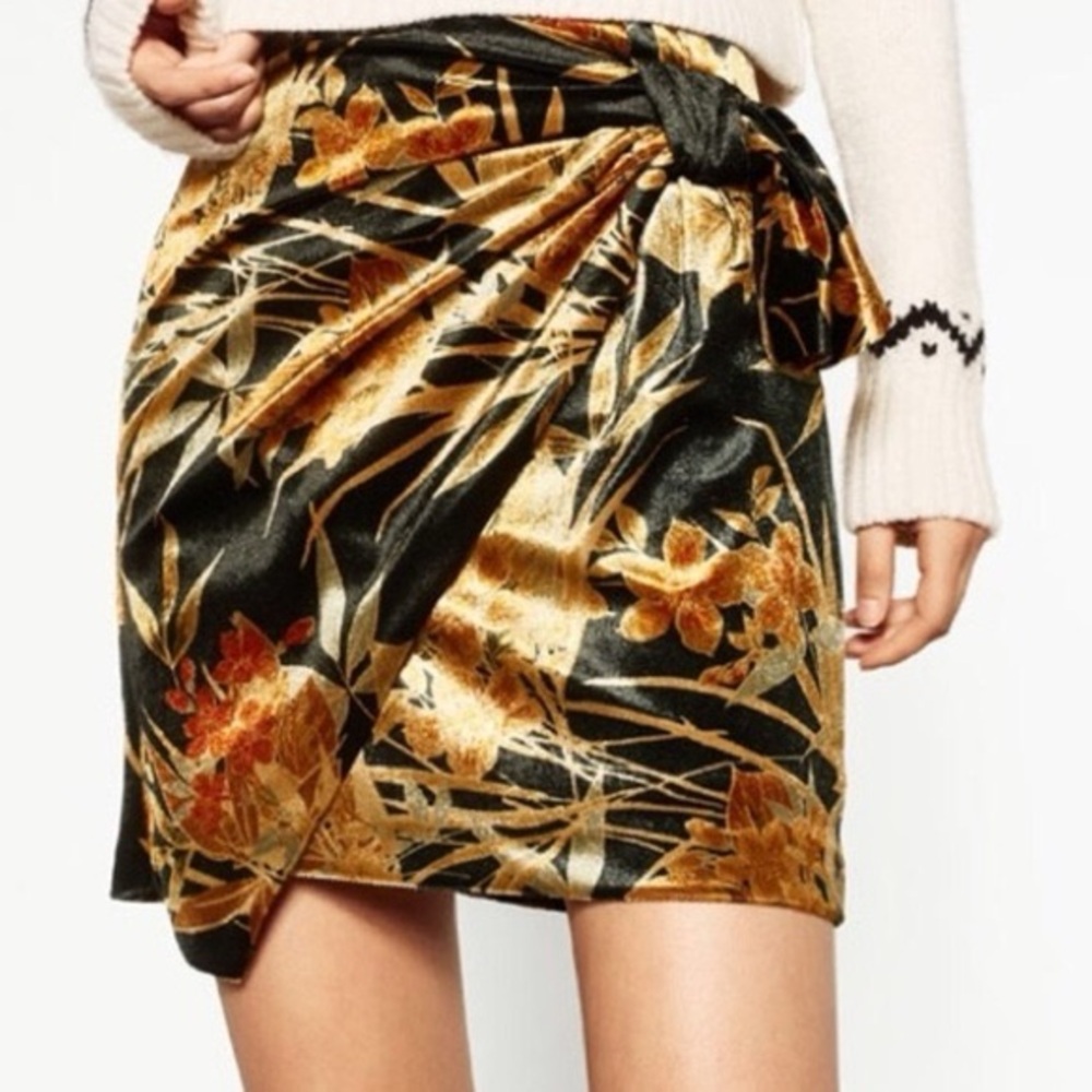 Zara Velvet Faux Wrap Floral Mini Skirt